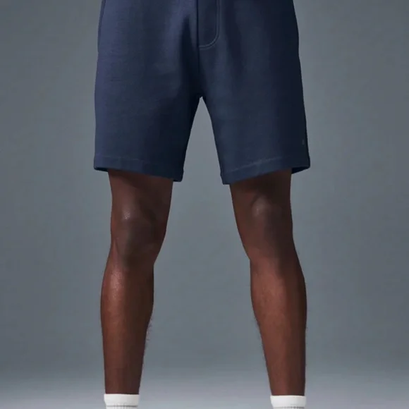 Alo yoga chill short - Picture 4 of 8